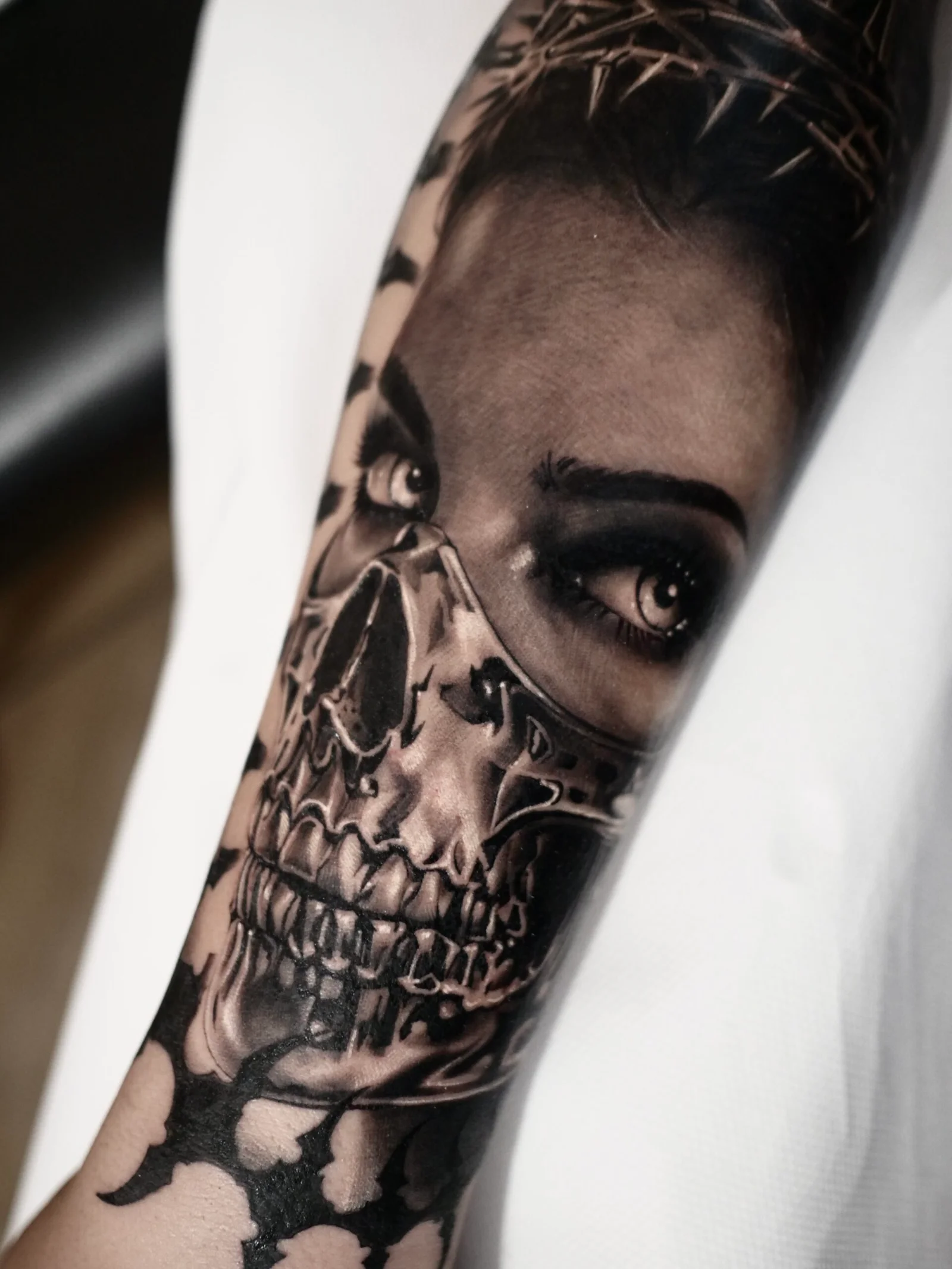 Tattoo visage femme masque